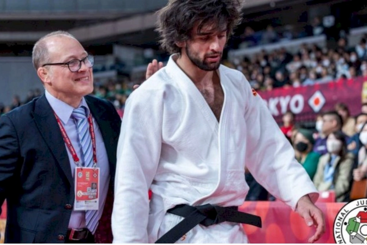 “Böyük Dəbilqə”: Azərbaycan cüdoçusu gümüş medal qazandı
