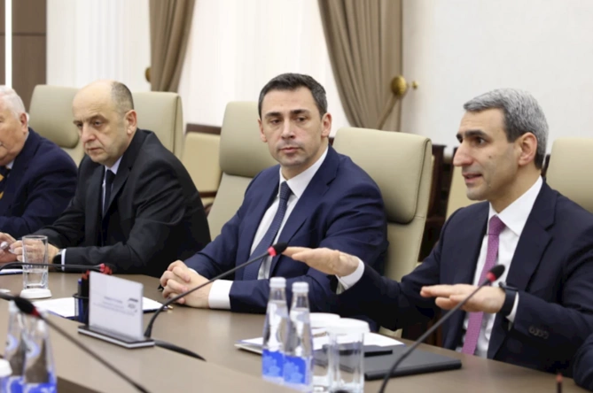 Orta Dəhlizin inkişafı üzrə əməkdaşlığın perspektivləri müzakirə olundu — FOTOLAR Orta Dəhlizin inkişafı üzrə əməkdaşlığın perspektivləri müzakirə olundu — FOTOLAR