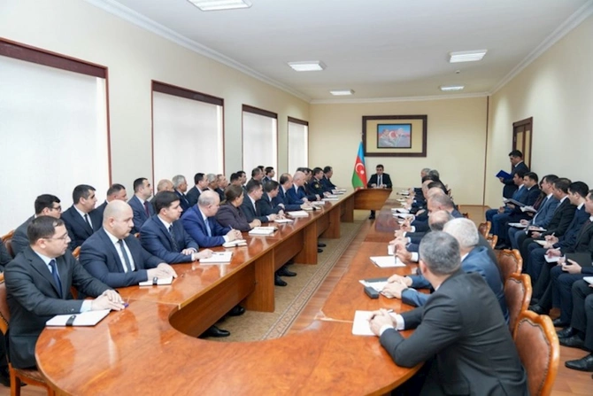 Naxçıvanın yeni Baş naziri kollektivə təqdim edildi — FOTOLAR Naxçıvanın yeni Baş naziri kollektivə təqdim edildi — FOTOLAR