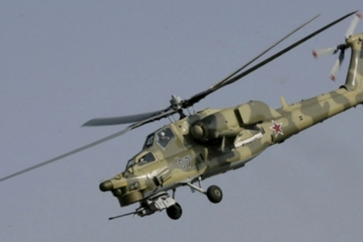 Bu ölkədə helikopter qəzaya uğradı: İki hərbçi həlak oldu