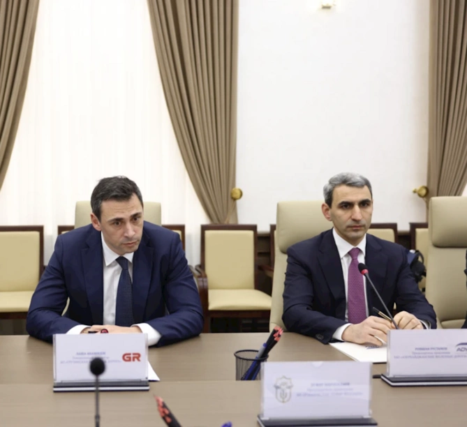 Orta Dəhlizin inkişafı üzrə əməkdaşlığın perspektivləri müzakirə olundu — FOTOLAR Orta Dəhlizin inkişafı üzrə əməkdaşlığın perspektivləri müzakirə olundu — FOTOLAR