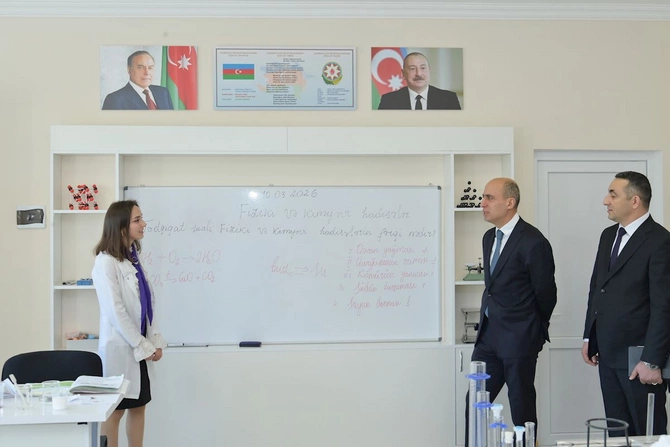 Emin Əmrullayev Xankəndi və Xocalıda təhsil müəssisələrində oldu — FOTOLAR