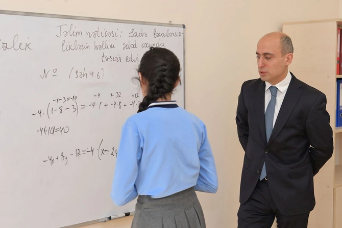 Emin Əmrullayev Xankəndi və Xocalıda təhsil müəssisələrində oldu — FOTOLAR