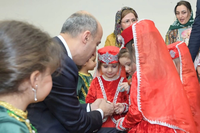 Emin Əmrullayev Xankəndi və Xocalıda təhsil müəssisələrində oldu — FOTOLAR