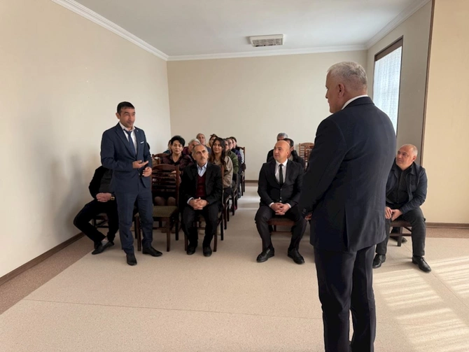 Milli Məclisin deputatı Vüqar Rəhimzadə Culfada seçiciləri ilə növbəti görüşünü keçirib — FOTOLAR Milli Məclisin deputatı Vüqar Rəhimzadə Culfada seçiciləri ilə növbəti görüşünü keçirib — FOTOLAR