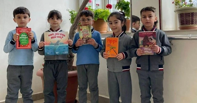 “Qala Sığorta” “Hər şagirdə bir kitab” layihəsinə dəstək verdi — FOTOLAR