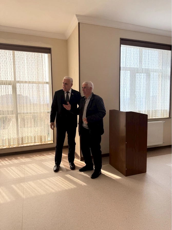 Milli Məclisin deputatı Vüqar Rəhimzadə Culfada seçiciləri ilə növbəti görüşünü keçirib — FOTOLAR Milli Məclisin deputatı Vüqar Rəhimzadə Culfada seçiciləri ilə növbəti görüşünü keçirib — FOTOLAR