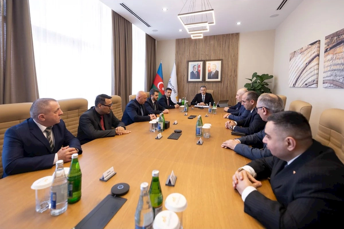 AzerGoldda Tərəqqi medalına layiq görülmüş əməkdaşlarla görüş keçirilib — FOTOLAR