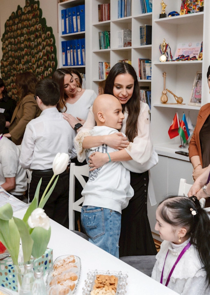 Leyla Əliyeva, Arzu Əliyeva və Alyona Əliyeva “Yaşama Dəstək” Mərkəzində olublar — FOTOLAR