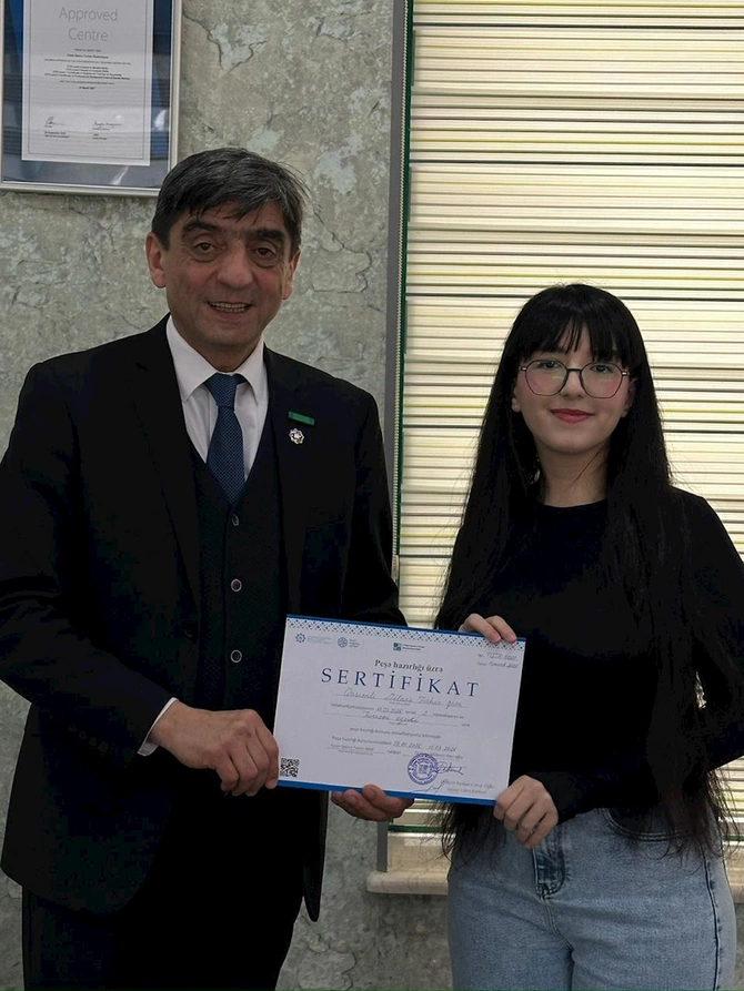 Turan Qastro Turizm Akademiyasında turizm agenti ixtisası üzrə sertifikasiya mərhələsi başa çatdı — FOTOLAR