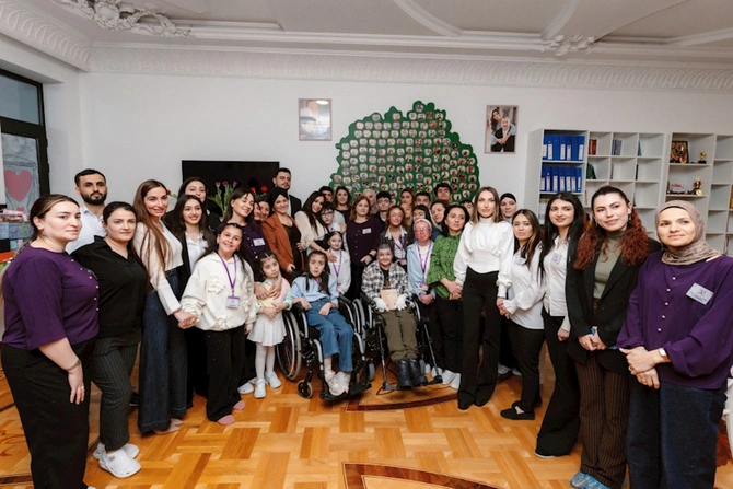 Leyla Əliyeva, Arzu Əliyeva və Alyona Əliyeva “Yaşama Dəstək” Mərkəzində olublar — FOTOLAR