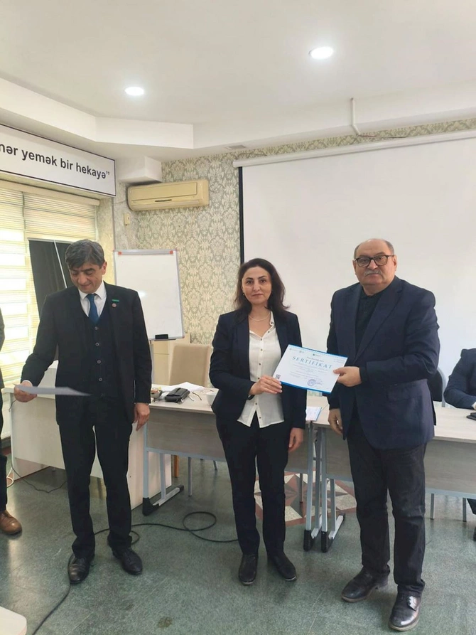 Turan Qastro Turizm Akademiyasında turizm agenti ixtisası üzrə sertifikasiya mərhələsi başa çatdı — FOTOLAR