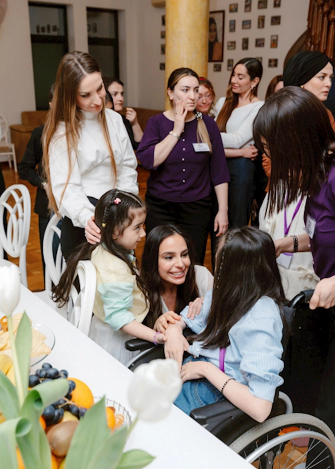 Leyla Əliyeva, Arzu Əliyeva və Alyona Əliyeva “Yaşama Dəstək” Mərkəzində olublar — FOTOLAR