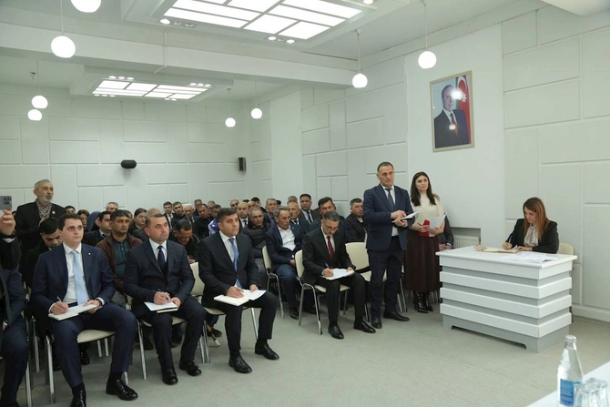 Sevindik Hətəmov Navahı qəsəbəsində səyyar qəbul-görüş keçirdi — FOTOLAR