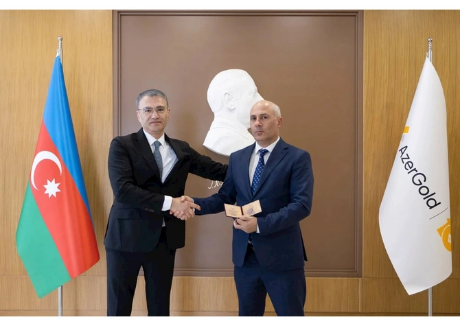 AzerGoldda Tərəqqi medalına layiq görülmüş əməkdaşlarla görüş keçirilib — FOTOLAR