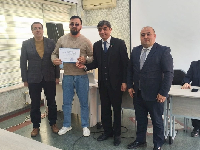 Turan Qastro Turizm Akademiyasında turizm agenti ixtisası üzrə sertifikasiya mərhələsi başa çatdı — FOTOLAR