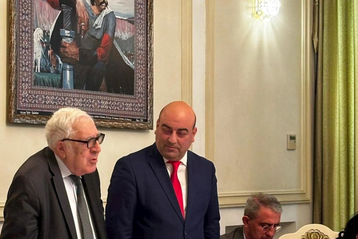 Yazıçı-publisist Emil Nəsirlinin yeni nəşr olunan “Prezident” kitabının təqdimat mərasimi keçirilib — FOTOLAR