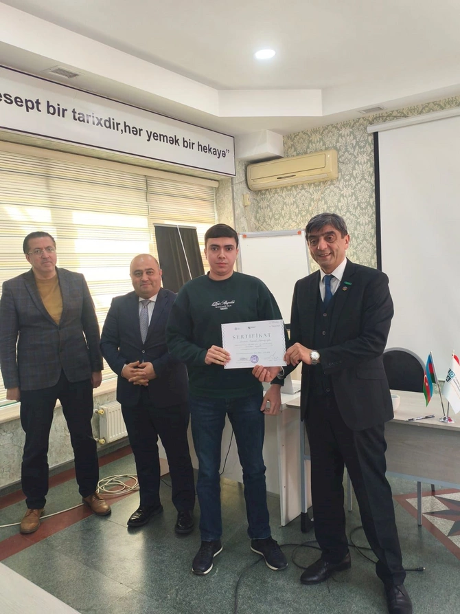 Turan Qastro Turizm Akademiyasında turizm agenti ixtisası üzrə sertifikasiya mərhələsi başa çatdı — FOTOLAR