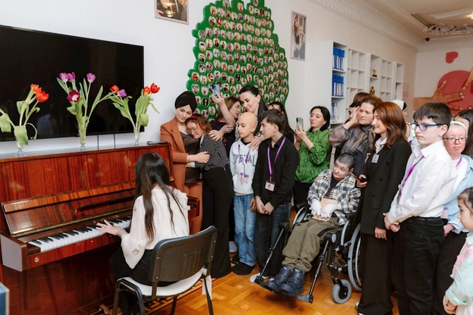Leyla Əliyeva, Arzu Əliyeva və Alyona Əliyeva “Yaşama Dəstək” Mərkəzində olublar — FOTOLAR