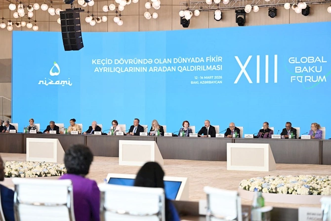 Prezident İlham Əliyev XIII Qlobal Bakı Forumunun açılış mərasimində çıxış etdi — FOTOLAR (YENİLƏNİB)