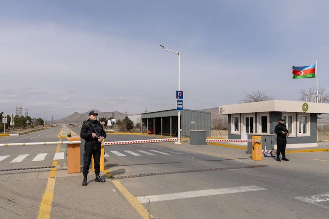 Strateji Obyektlərin Mühafizəsi Dövlət Agentliyində Komanda-Qərargah təlimi keçirildi — FOTOLAR Strateji Obyektlərin Mühafizəsi Dövlət Agentliyində Komanda-Qərargah təlimi keçirildi — FOTOLAR