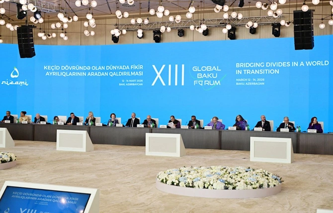 Prezident İlham Əliyev XIII Qlobal Bakı Forumunun açılış mərasimində çıxış etdi — FOTOLAR (YENİLƏNİB)