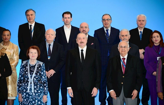 Prezident İlham Əliyev XIII Qlobal Bakı Forumunun açılış mərasimində çıxış etdi — FOTOLAR (YENİLƏNİB)