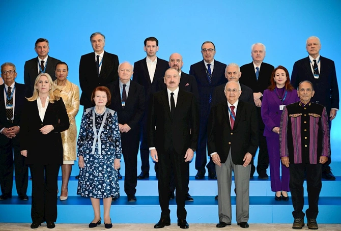 Prezident İlham Əliyev XIII Qlobal Bakı Forumunun açılış mərasimində çıxış etdi — FOTOLAR (YENİLƏNİB)