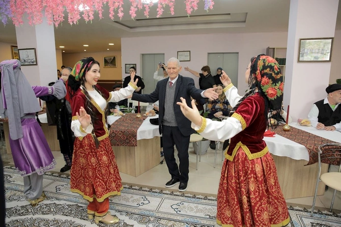 Ahıl şəxslər üçün sosial xidmət müəssisəsində bayram tədbiri təşkil olunub — FOTOLAR