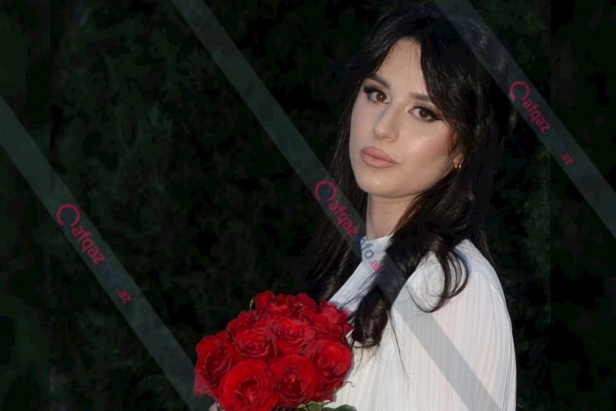 Doğuş vaxtı ölən 19 yaşlı Röyanın FOTOSU