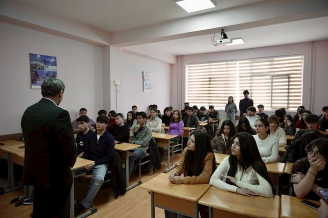 ATMU-da turizm sahəsində karyera planlamasına həsr olunmuş görüş keçirilib — FOTOLAR ATMU-da turizm sahəsində karyera planlamasına həsr olunmuş görüş keçirilib — FOTOLAR
