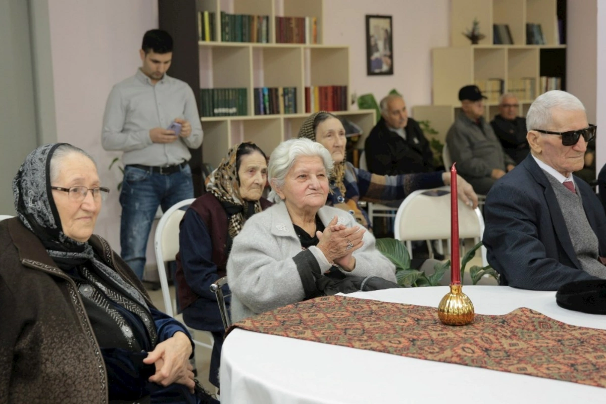 Ahıl şəxslər üçün sosial xidmət müəssisəsində bayram tədbiri təşkil olunub — FOTOLAR