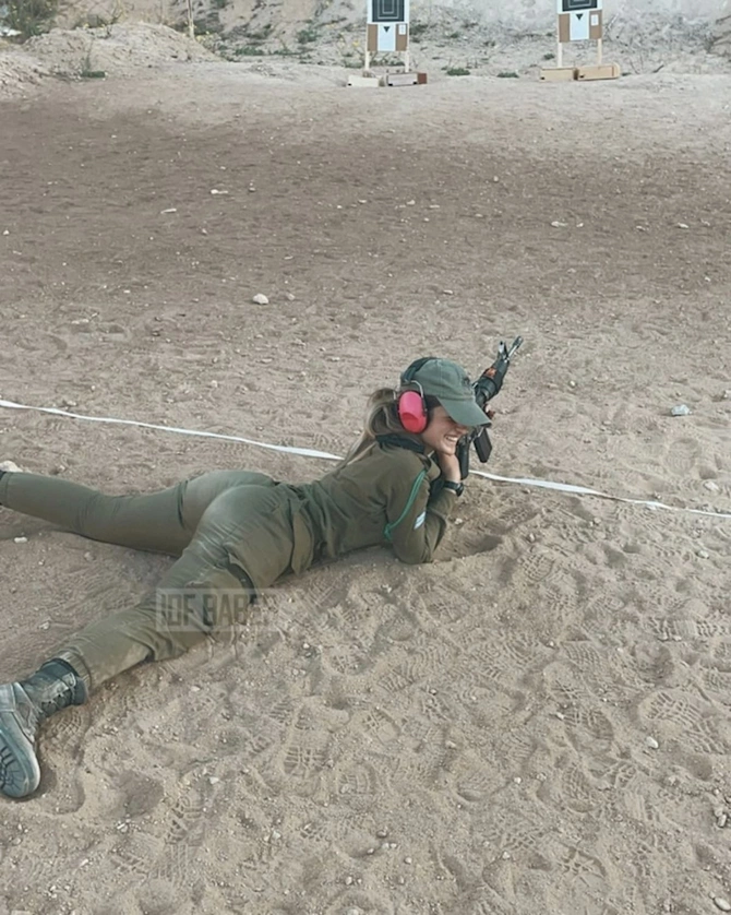 Onlar İrana qarşı döyüşürlər — FOTO Onlar İrana qarşı döyüşürlər — FOTO