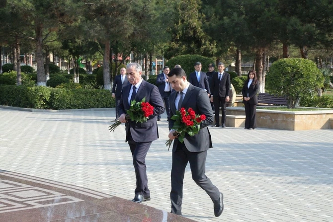 Adil Kərimli Hacıqabulda vətəndaşları qəbul etdi — FOTOLAR Adil Kərimli Hacıqabulda vətəndaşları qəbul etdi — FOTOLAR