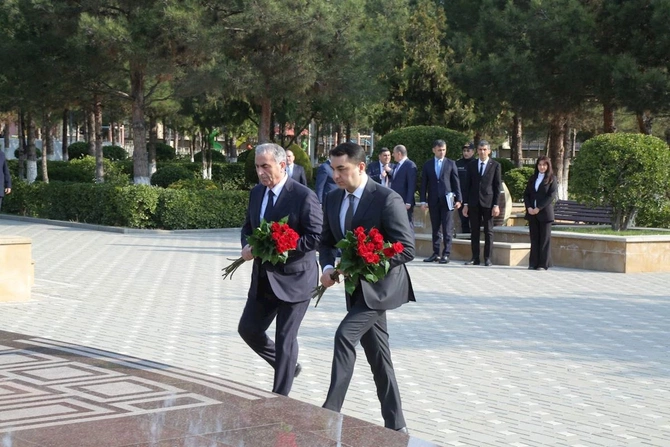 Adil Kərimli Hacıqabulda vətəndaşları qəbul etdi — FOTOLAR Adil Kərimli Hacıqabulda vətəndaşları qəbul etdi — FOTOLAR