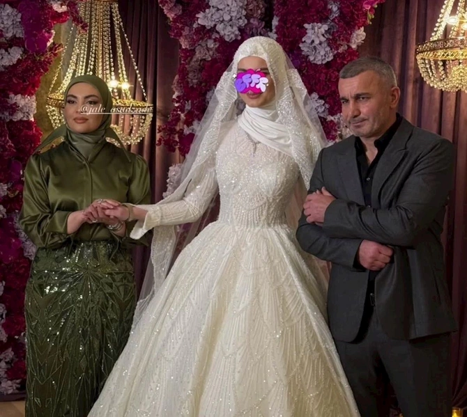 Bu il qapılarında xeyir iş olan məşhurlar — FOTOLAR Bu il qapılarında xeyir iş olan məşhurlar — FOTOLAR