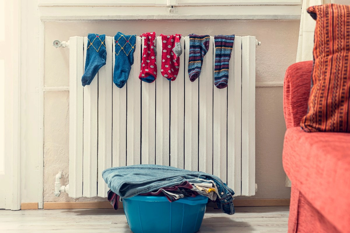 Niyə paltarları radiatorların üstündə qurutmaq olmaz?