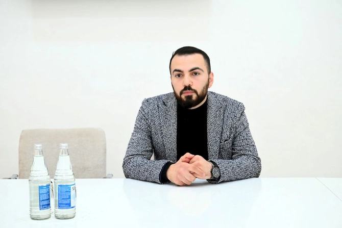 Mədəniyyət naziri Hacıqabulda vətəndaşların müraciətlərini dinlədi — FOTOLAR Mədəniyyət naziri Hacıqabulda vətəndaşların müraciətlərini dinlədi — FOTOLAR