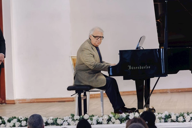 M.Maqomayev adına Azərbaycan Dövlət Akademik Filarmoniyasına “Bösendorfer” konsert royalları təqdim olundu — FOTOLAR