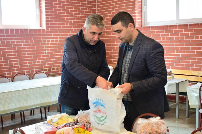 Ərkivanda “Ramazan ətirli Novruz” adlı xeyriyyə aksiyası keçirildi — FOTOLAR(VİDEO) Ərkivanda “Ramazan ətirli Novruz” adlı xeyriyyə aksiyası keçirildi — FOTOLAR(VİDEO)
