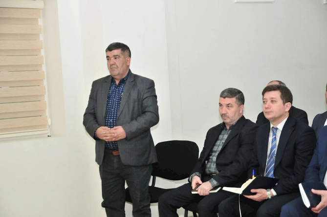 Bayramlar ərafəsində Abşeronun kənd və qəsəbələrində vətəndaş qəbulları keçirildi — FOTOLAR Bayramlar ərafəsində Abşeronun kənd və qəsəbələrində vətəndaş qəbulları keçirildi — FOTOLAR