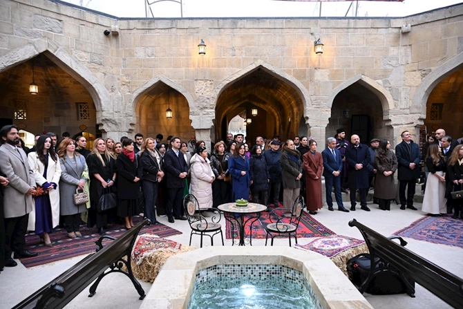 Prezidentin gəlini Buxara karvansarasının açılışında — FOTOLAR
