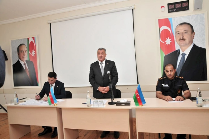 Bayramlar ərafəsində Abşeronun kənd və qəsəbələrində vətəndaş qəbulları keçirildi — FOTOLAR Bayramlar ərafəsində Abşeronun kənd və qəsəbələrində vətəndaş qəbulları keçirildi — FOTOLAR
