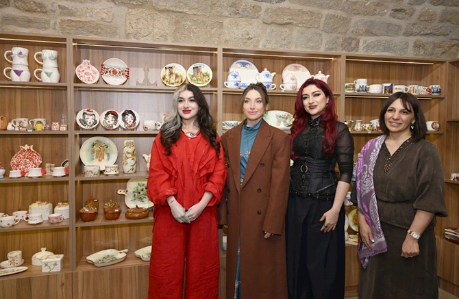 Prezidentin gəlini Buxara karvansarasının açılışında — FOTOLAR