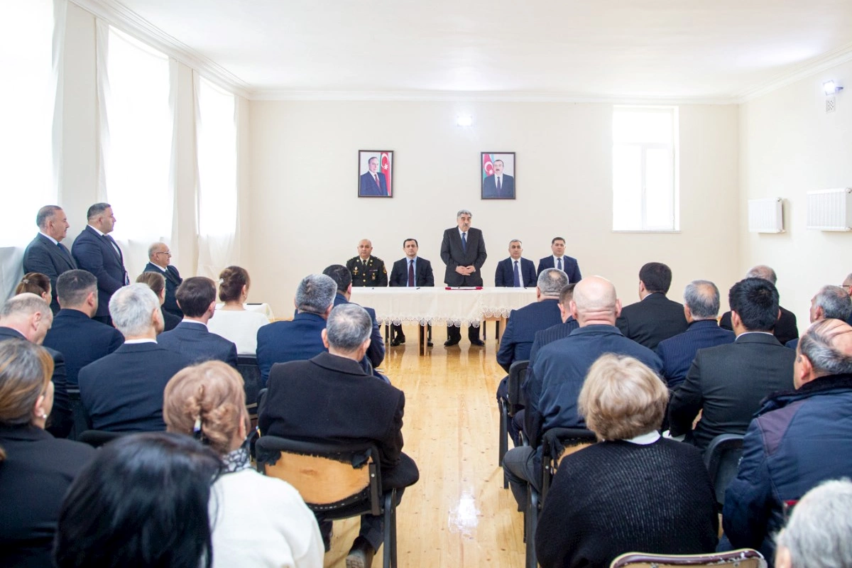 Rüstəm Xəlilov daha bir kənddə səyyar qəbul keçirdi — FOTOLAR
