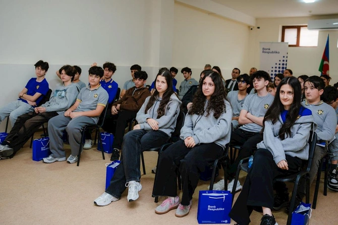 Bank Respublika Oxbridge Akademiyasında Qlobal Pul Həftəsinə həsr olunmuş tədbir keçirdi — FOTOLAR