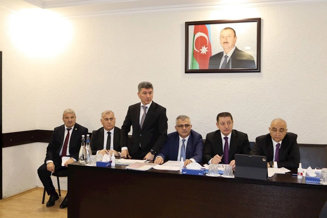 Zaur Mikayılov Abşeronda vətəndaşlarla görüşdü — FOTOLAR Zaur Mikayılov Abşeronda vətəndaşlarla görüşdü — FOTOLAR