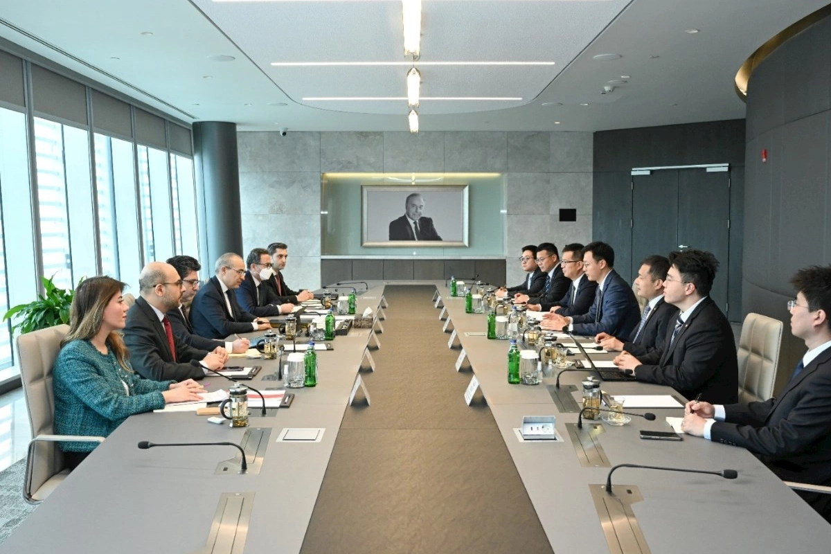 Mikayıl Cabbarov Powerchina Resources Ltd şirkətinin icraçı vitse-prezidenti ilə görüşdü