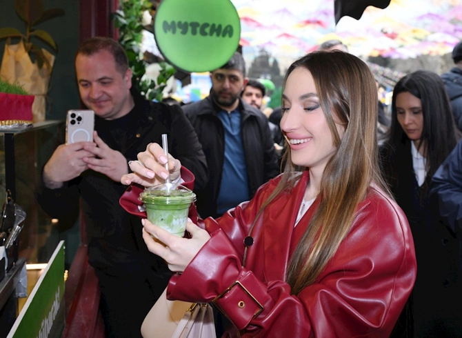 Alyona Əliyeva Novruz yarmarkasında — FOTOLAR Alyona Əliyeva Novruz yarmarkasında — FOTOLAR