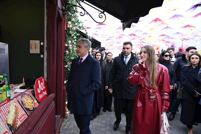 Alyona Əliyeva Novruz yarmarkasında — FOTOLAR Alyona Əliyeva Novruz yarmarkasında — FOTOLAR